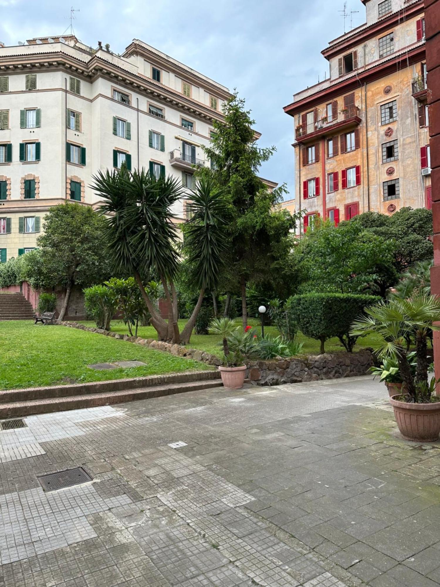 Stans Dolce Lusso Basilica San Giovanni โรม ภายนอก รูปภาพ