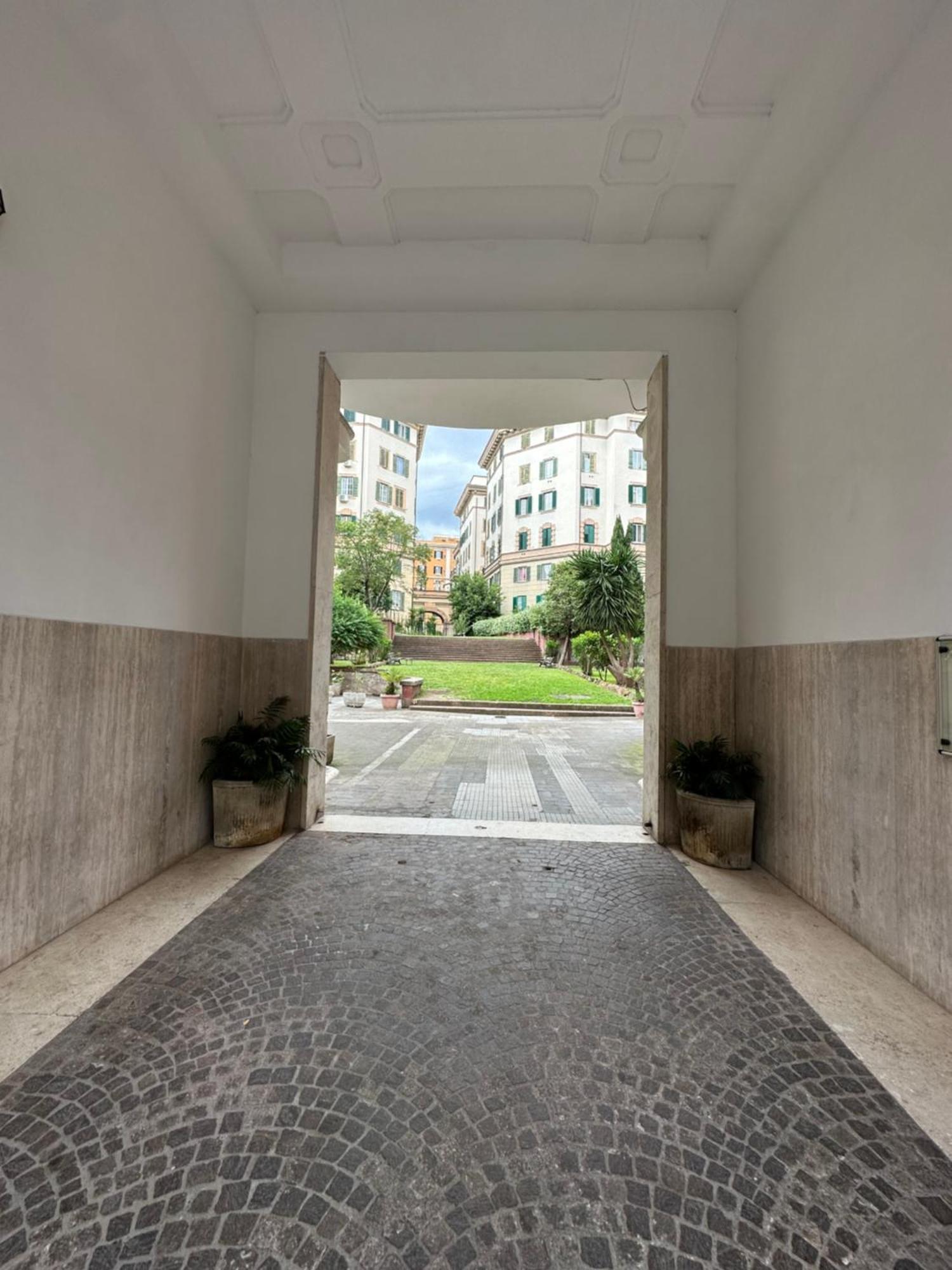 Stans Dolce Lusso Basilica San Giovanni โรม ภายนอก รูปภาพ