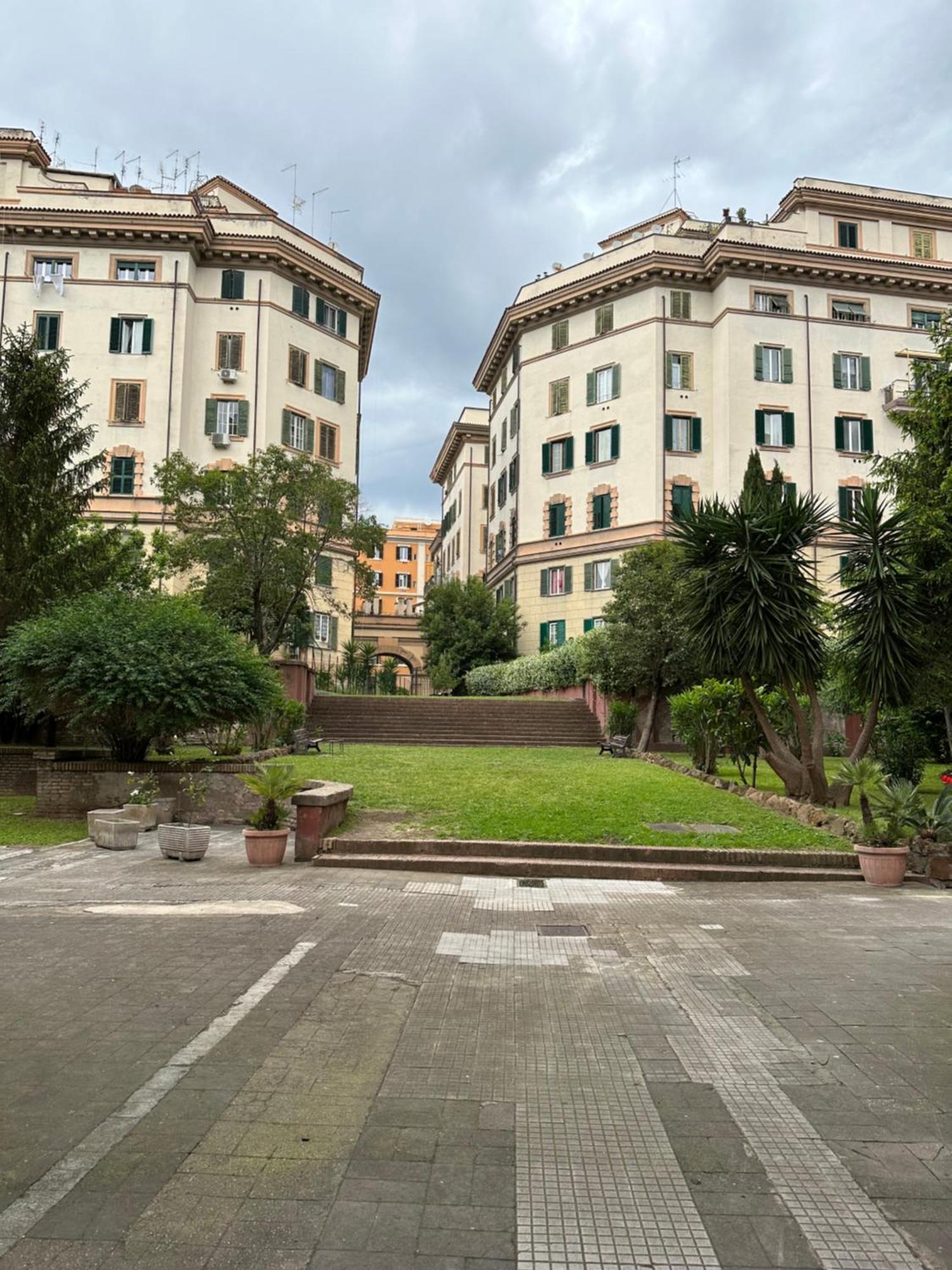 Stans Dolce Lusso Basilica San Giovanni โรม ภายนอก รูปภาพ
